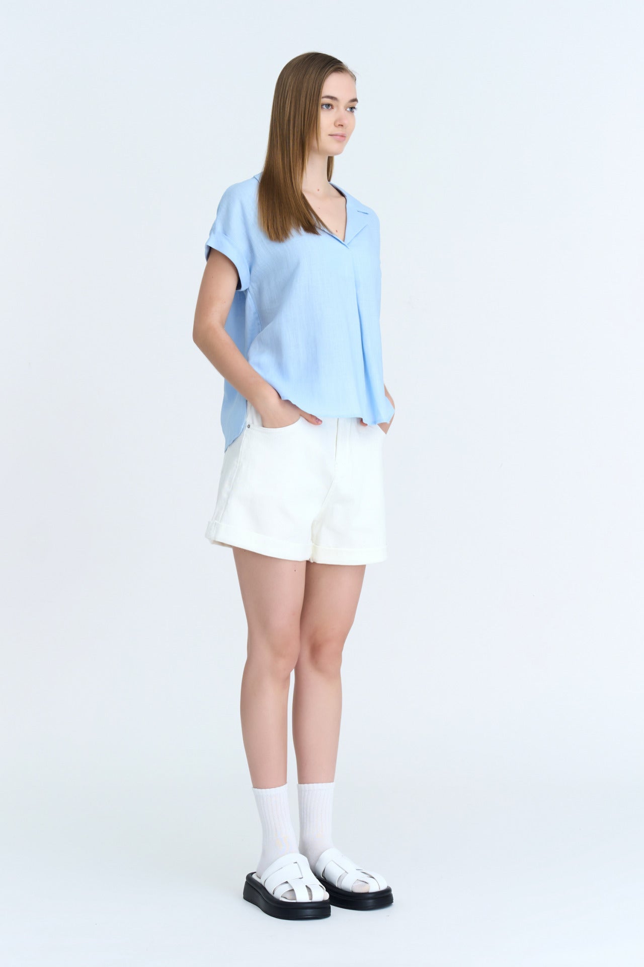 Skipper Collar Blouse