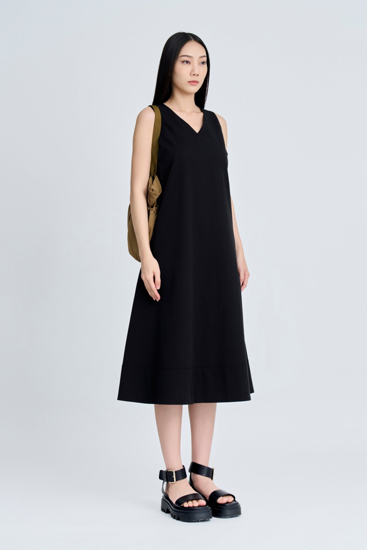 V-Neck Sleeveless Dress - Black