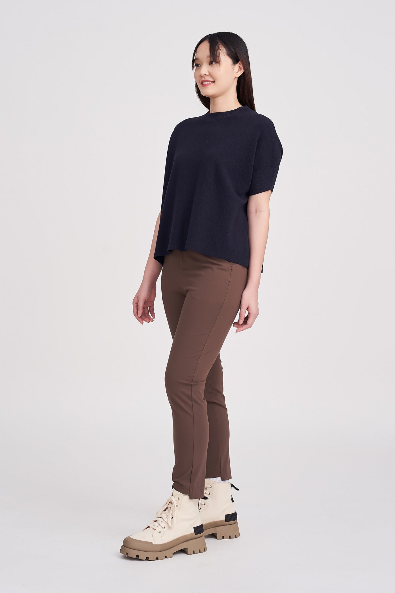 Pull-Up Slim Trousers