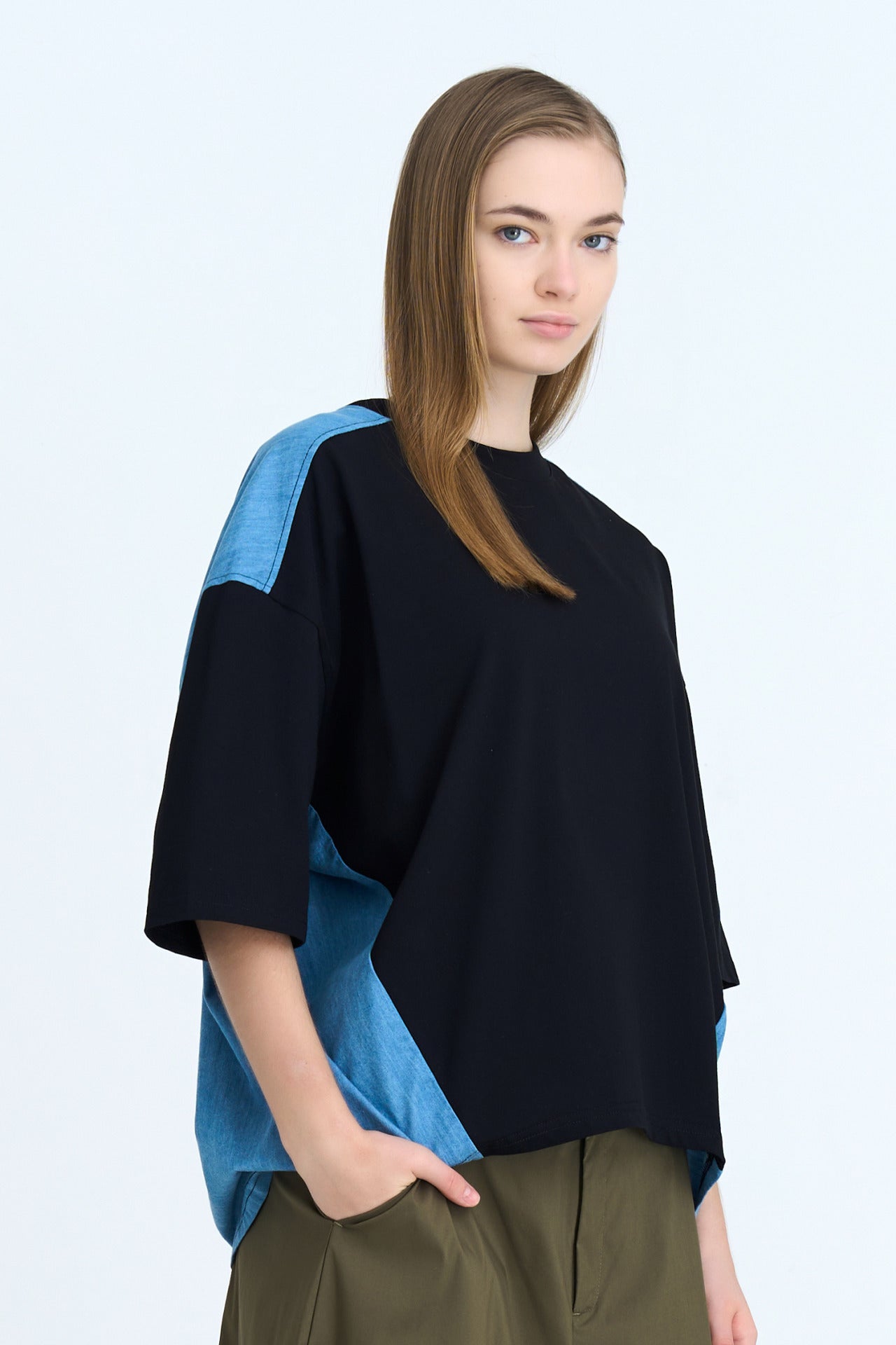 Contrast Fabric Oversized Tee