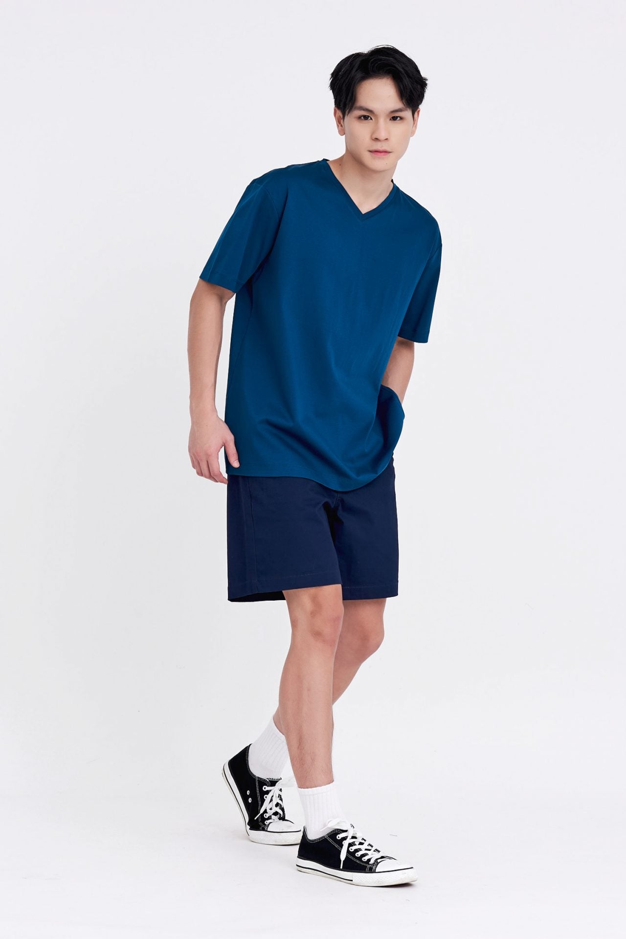 (A) Classic Regular-Fit V Neck Tee - Indigo