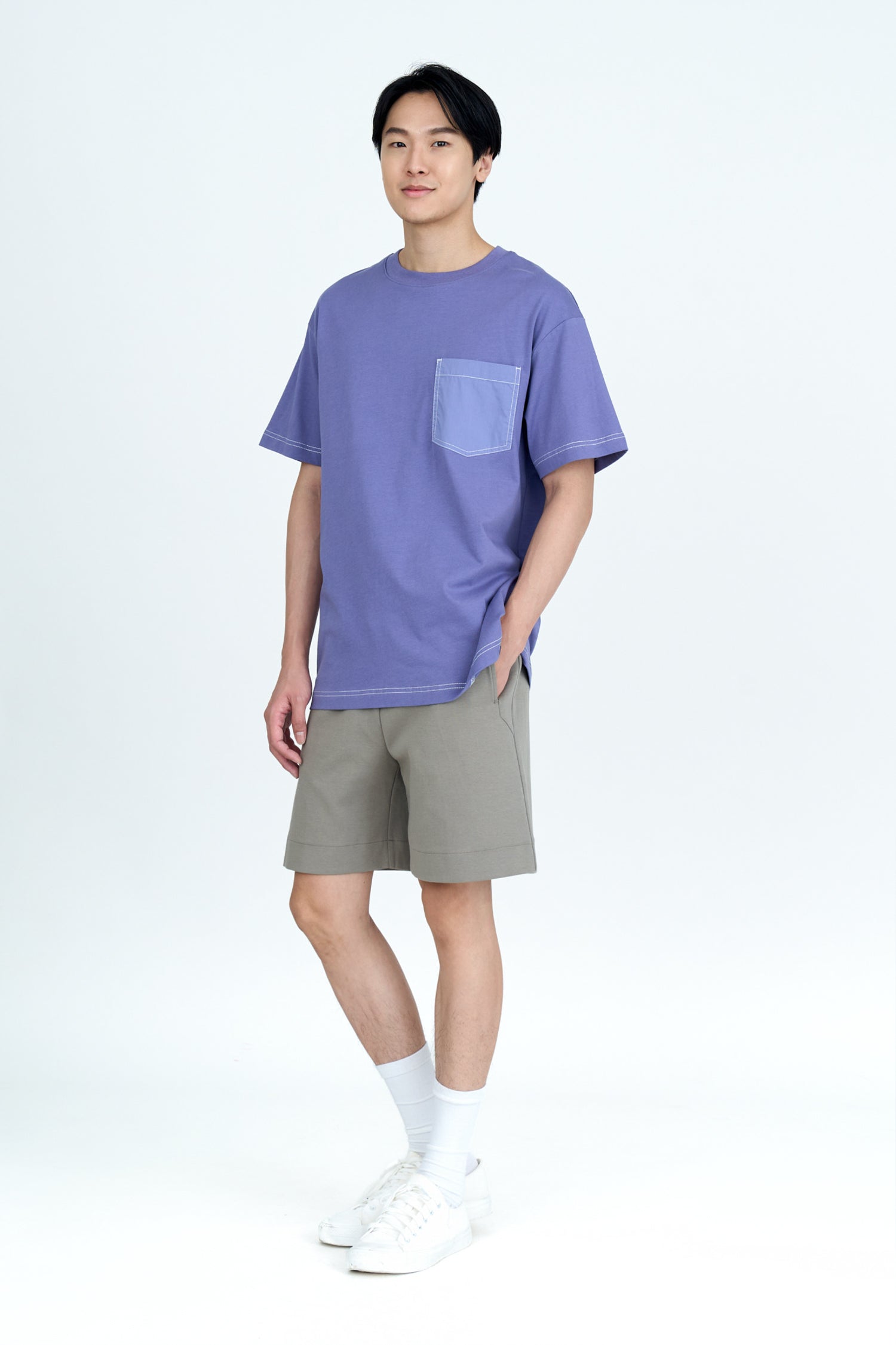 (C) Oversized Contrast Stitch Patch Pocket Tee