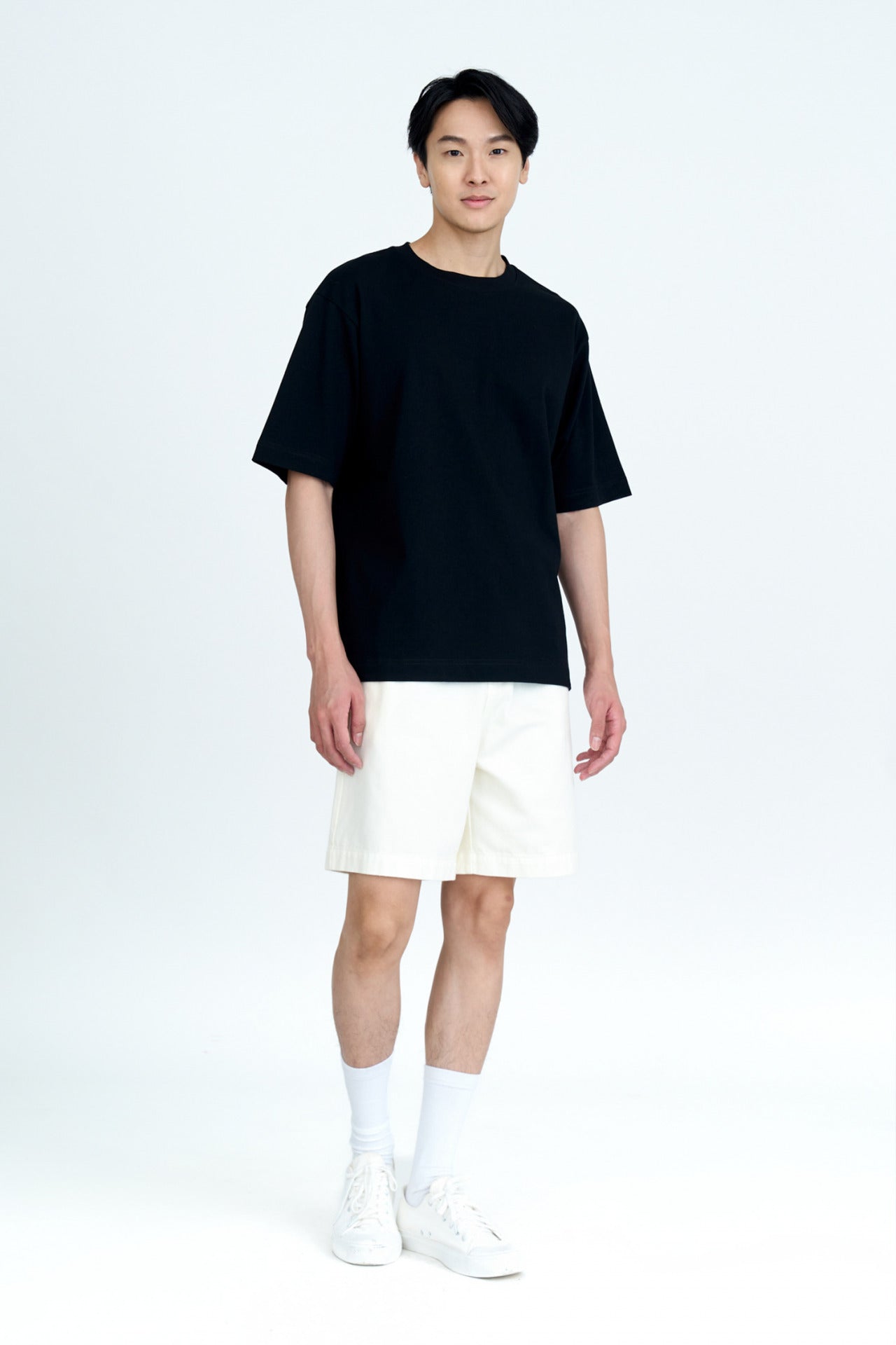 (B) Classic Relaxed-Fit Crew Neck Tee - Black