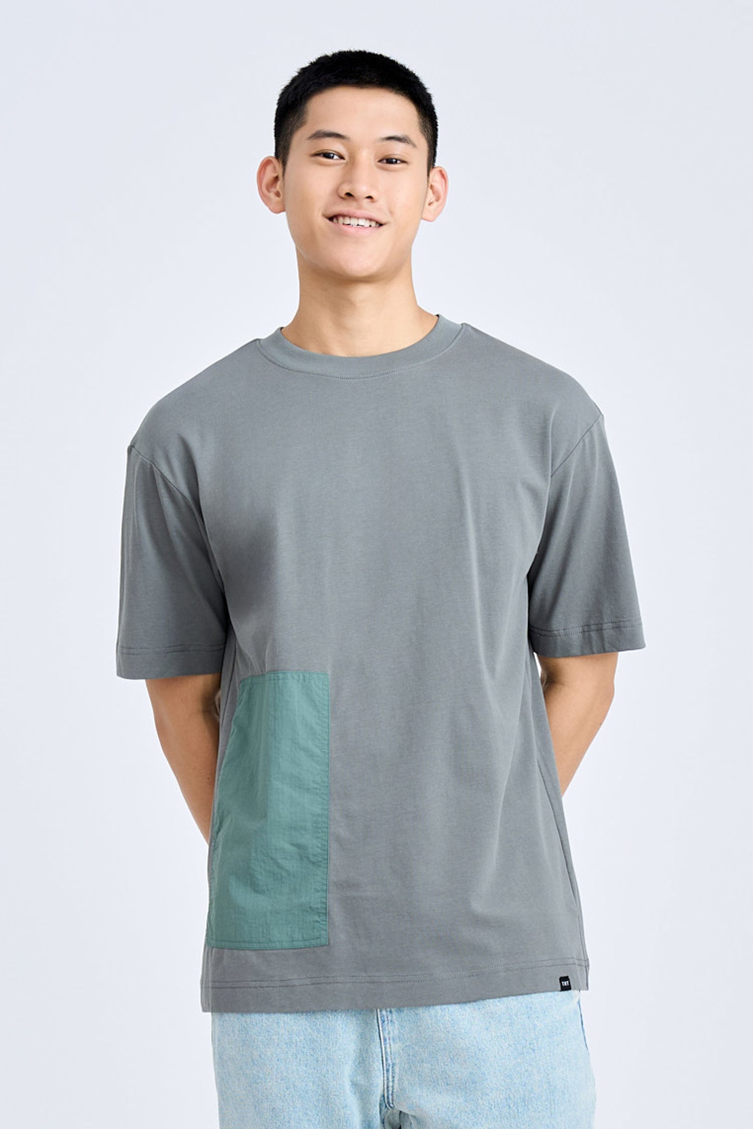 (B) Contrast Patch Pocket Tee - Emerald Grey