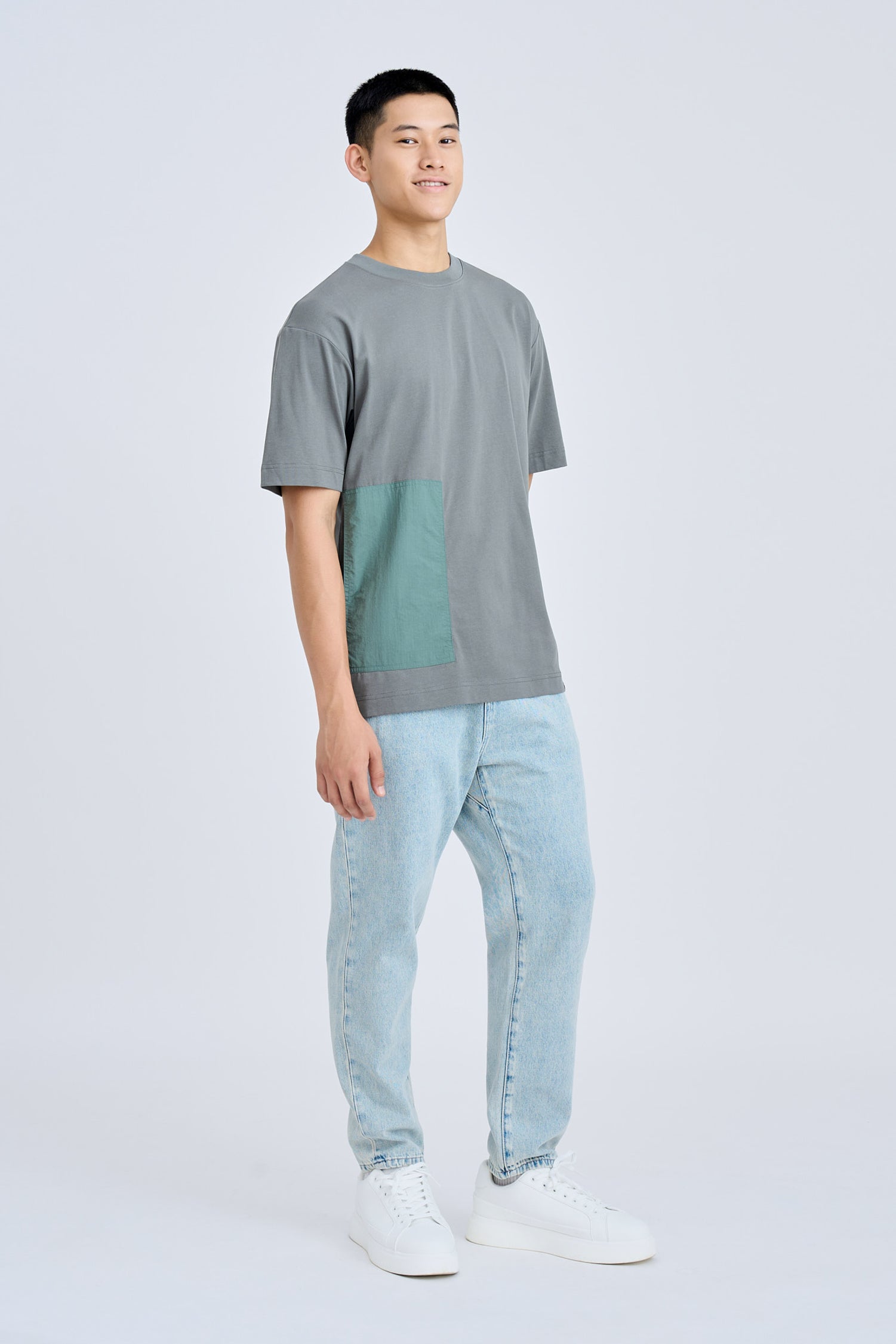 (B) Contrast Patch Pocket Tee - Emerald Grey