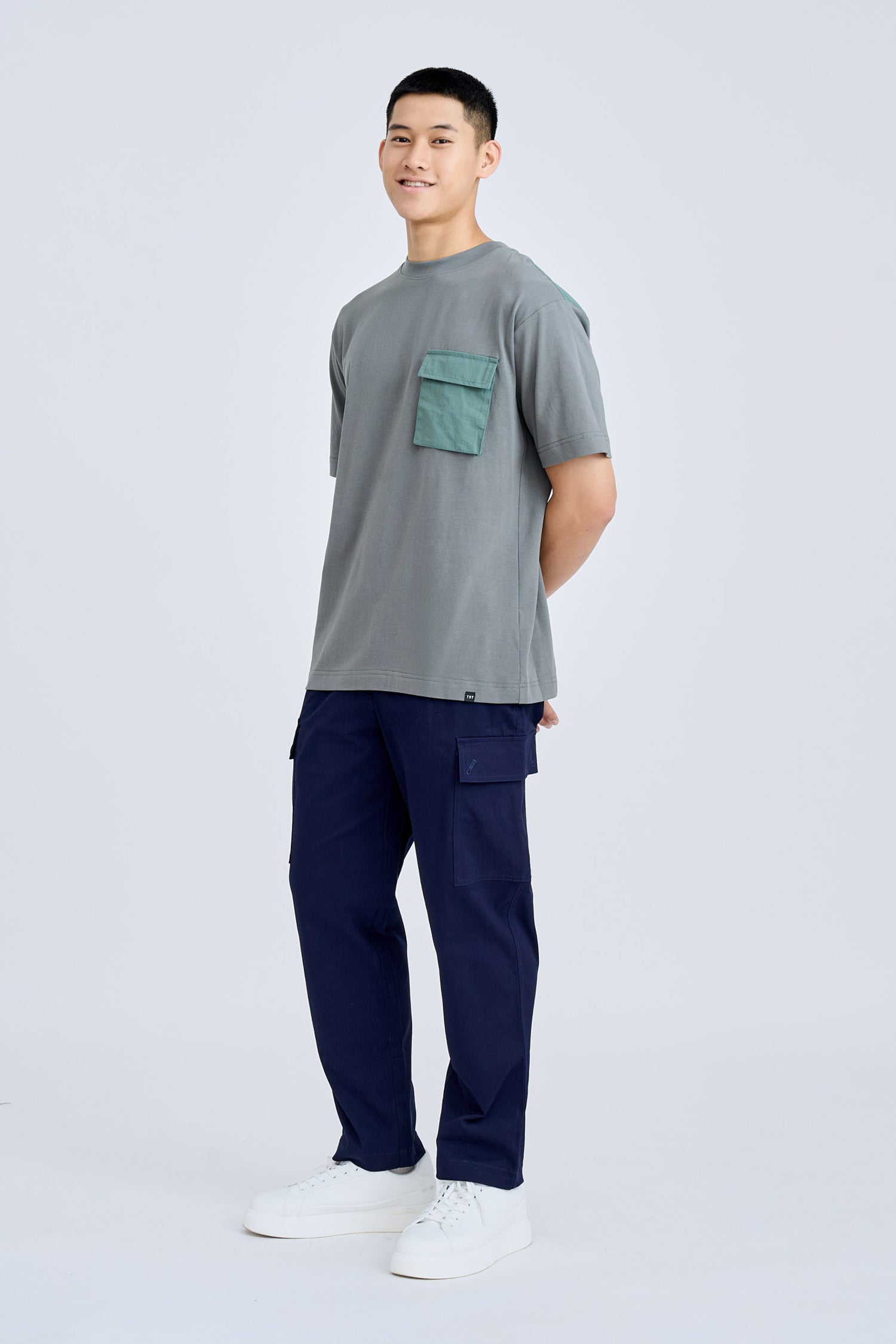 (B) Relaxed-fit Contrast Back Yoke Tee - Emerald Grey