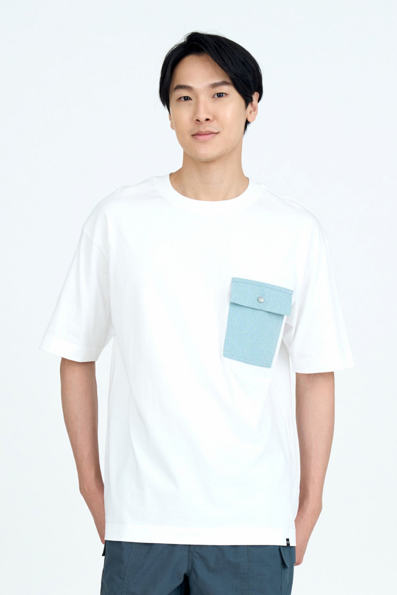 (B) Flapped Patch Pocket Tee